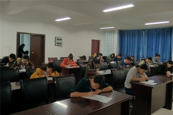 发展对象参加了闭卷形式的理论考试